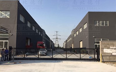 江苏常州迈腾机械有限公司818L智能无轨悬浮门