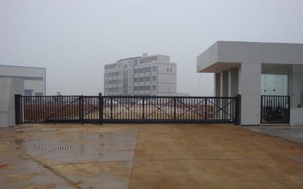 南北德信为湖南省怡昌机电工贸有限公司量身订造悬浮平移门